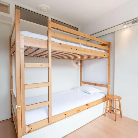 Du Coq A L'haan Bright By Interhome * De Haan